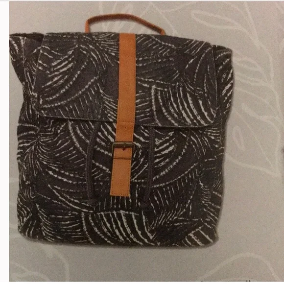 lu & elle Women's Backpack - Picture 1 of 4